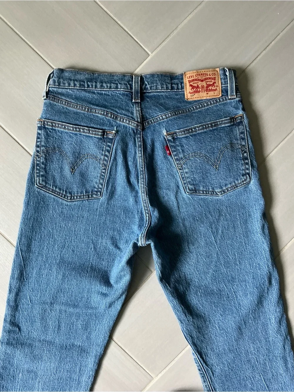 Levi's Women 501 Straight Leg Jeans - Medium Blue